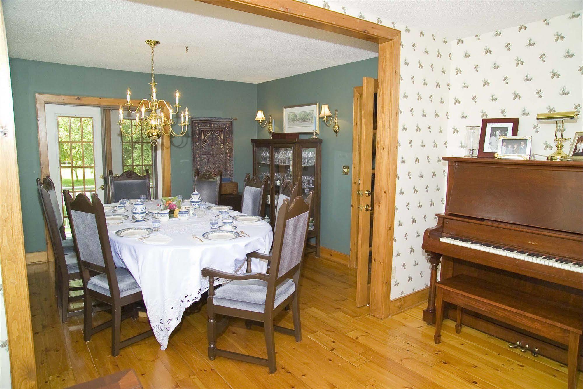Weatherpine Inn Niagara-on-the-Lake Eksteriør bilde